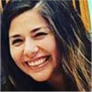 Educadora, diplomada en gestión pública