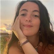 Antropóloga social y cultural con experiencia internacional tanto en
investigación académica como prácticas en intervención social