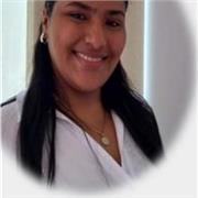 Psicóloga de profesión, apasionada por la lengua castellana, y los valores de los seres humanos