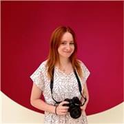 Laurea in restauro e diploma in lingue ; Offro lezioni e aiuto compiti in materie artistiche ed inglese. Online e area di Milano