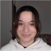 Studentessa del secondo anno all'università di Pisa, facoltà di Fisica. Ho la certificazione First a livello C1.