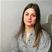 Studentessa di Giurisprudenza impartisce ripetizioni