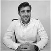 Abogado con + 7 años de experiencia en el campo del derecho de empresa, derecho de IP & IT, derecho civil y contractual.

Cuento con 3 máster, 2 post-grados y 3 certificados de especialización.

Experiencia académica en máster privado y pasión por enseñar