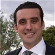 Profesor de Finanzas apto para todas las edades y niveles.