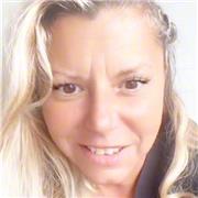 Estas buscando a un professor con experiencia Que se puede desplazar?
