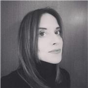 Storica dell'Arte con aspirazione da docente, si propone per lezioni richieste per necessità, desiderio e/o curiosità