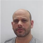 Profesor de matemática da clases de Álgebra, Análisis, Cálculo