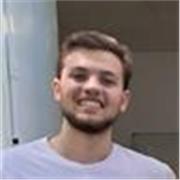 Tengo experiencia ayudando a jóvenes de 10 a 17 años con sus tareas en un centro comunitario