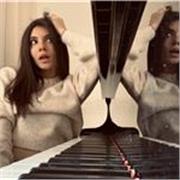Maestra di pianoforte per bambini o allievi alle prime armi