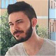 Laureando in Lettere offre ripetizioni di italiano, latino, greco, storia e filosofia per scuole medie e superiori