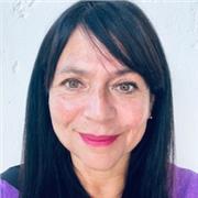 Facilitadora diplomada en Mindfulness en México y en curso en la Universidad de Oxford. Realizo talleres a jovenes y adultos, con exposición teórica y práctica de la Atención plena