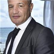 Entraineur football ,diplôme BEE1 football français et UEFA, expérience depuis 35ans dans diverses clubs dernièrement au FC Tours avec Fabien Mercadal .actuellement au FC AiR bel et menbre de la commission technique du district de provence propose seance