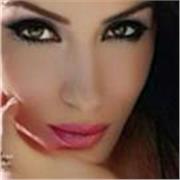 Cantante professionista con esperienza interpretativa da solista consolidata e Vocal Coach di musica lirica e moderna.
