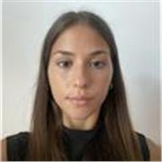 Ragazza disponibile ad aiuto compiti elementari-medie-superiori. 