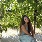 ¡Hola! Soy estudiante de Educación Social.
Me defino como una persona positiva que ofrece  clases de refuerzo adaptadas. 
