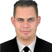 Professeur particulier donne des cours de soutien pour toute catégorie d'élèves