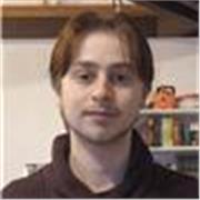 Développeur logiciel propose des cours d'informatique de niveau collège à l'enseignement supérieur