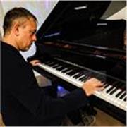 Profesor de Piano Online y materias complementarias cómo lenguaje musical, armonía moderna y más, todos los niveles