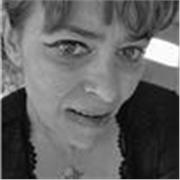 Forte de 20 ans d'expérience dans divers domaines j'ai donné des cours de français et d'anglais du primaire au lycée 