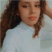 Estudiante universitaria, clase a niños de hasta 15 años