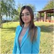 Studentessa universitaria in scienze del turismo