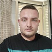 Laureato in Economia e Management, LM-77, impartisce ripetizioni di matematica generale