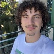 Giovane studente di ingegneria meccanica che adora l’insegnamento e può dare un grande aiuto in matematica 