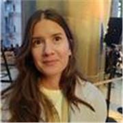Profesora de español con más de 10 años de experiencia.