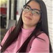 Soy dominicana, psicóloga, y tengo experiencia en servicio al cliente, por lo que soy paciente y me gusta la enseñanza