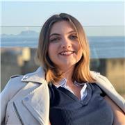 Sono studentessa di Giurisprudenza e diplomata al liceo scientifico. Sono di Milano e offro ripetizioni a studenti di diversa età!