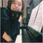 Experienced certified ABRSM Grade 8 piano tutor, Master of Science in Engineering, offering in-home piano lesson in Nottingham; all ages are welcome, experienced in teaching kids age