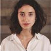 Profesora titulada en Diseño de Interiores, profesional con más de siete años de experiencia en diseño y empresa.