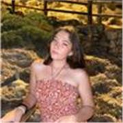 Profesora de Primaria, debido a los estudios de Magisterio de Primaria, y también preparada para la ESO.