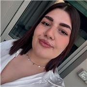 Studentessa universitaria disponibile per aiuto compiti e doposcuola