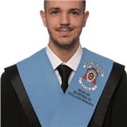 ¡Hola! soy Pol, un joven de 26 años, graduado en Educación Primaria en la UAH.