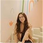 Persona responsable, paciente y cercana, con experiencia cuidando y acompañando niños.