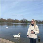 Professional Turkish and English tutor offering online lessons for both children and adults, specializing in conversational fluency, business