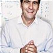 Psicólogo en RRHH y coach, con más de 20 años de experiencia.