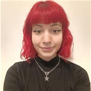 Profesora capacitada para dar clases de inglés y otras materias artísticas, como cine, fotografía o arte