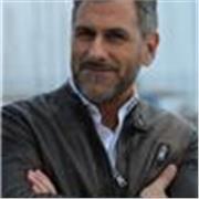 Offro ripetizioni ed approfondimenti per studenti. Ma anche preparazione ad audizioni attoriali per allievi attori