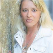 Docente con insegnamento anche all'Estero ( Monaco di Baviera, Dublino e Parigi) offre lezioni private di Latino, Greco, Tedesco, Inglese, Francese (sia in presenza su Milano e Pavia e sia online . Prima lezione gratuita. 20 euro a lezione