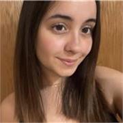Soy una estudiante para maestra que le encanta a educación y acompañar a los niños y niñas en su aprendizaje.