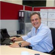 Me gusta enseñar. He impartido multitud de cursos en Español e Inglés