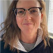 Happy energetic person. Great with kids. Chinese experience.