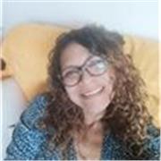 Licenciada en educación inicial con maestría en pedagogía crítica, responsable empática y con pedagogía. 