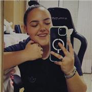 Soy educadora infantil (0-3 años). Actualmente estoy estudiando magisterio infantil.