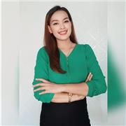 An English teacher for all levels, from beginner to advanced.