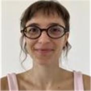 Professora d’història i idiomes (català i anglès) amb experiència ensenyant a adolescents i adults. Graduada en il·lustració