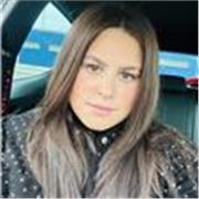 Soy graduada en Educación Primaria con mención en Pedagogía Terapéutica y Educación Física, así como graduada en Pedagogía.