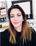 Docente laureata in design offre lezioni di marketing, comunicazione e grafica